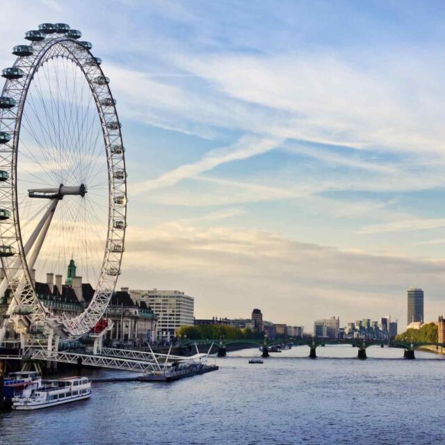https://moroccotournow.com/wp-content/uploads/2018/09/destination-london-01-640x640.jpg